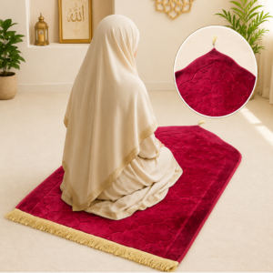 Name: laser cutting janamaz
colour: maroon 🟥
size: 27×42
Weight: 660 gm
washable